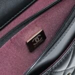 Chanel classic chain wallet - Image 6