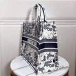 Dior Large Book Tote Bag Knockoff in Around The World Embroidered Canvas - Image 5