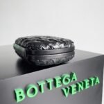 Replica Bottega Veneta Knot Minaudiere Clutch Black Foulard - Image 3