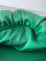 Replica Bottega Veneta The Chain Pouch Bag Green - Image 4