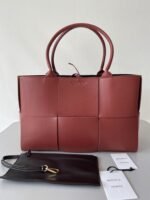 Replica Bottega Veneta Arco Medium Tote Maple