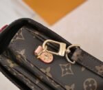 LV Monogram Canvas Metis M44875 - Image 8