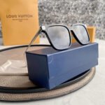LOUIS VUITTON | rise square sunglasses - Image 2