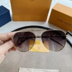 MATTHEW WILLIAMSON MAGNOLIA SUNGLASSES IN YELLOW GOLD - Image 2