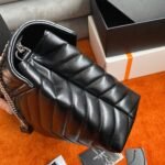 Replica Saint Laurent LouLou Medium Chain Bag Noir - Image 4