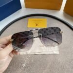LV GOLD AVIATOR SUNGLASSES - Image 7