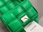 Top Quality Knockoff Bottega Veneta Candy Padded Cassette Bag In Parakeet - Image 4