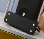 Louis Vuitton Capucines BB Handbag In Black - Image 4