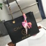 CHANEL TOTE - Image 6