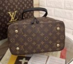 Louis Vuitton Monogram Canvas NeoNoe MM Bag In Black - Image 5