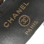 CHANEL TOTE - Image 4