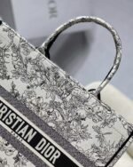 Dior Large Book Tote Bag Replica in Blue Toile de Jouy Flowers Embroidery - Image 2