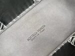 Bottega Veneta Medium Arco Tote Bag - Image 9