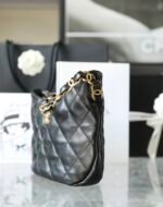 Chanel Hobo bag - Image 8