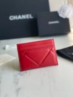 CHANEL 19 CARD HODLER - Image 2