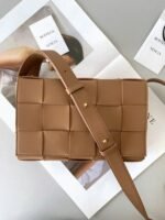 Top Quality Fake Bottega Veneta Cassette Bag In Caramel - Image 4