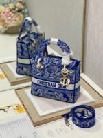 Dior Lady D-Lite Medium Bag Fake in Fluorescent Blue Toile de Jouy Reverse Embroidery - Image 5