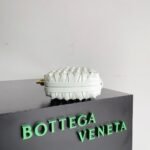 Replica Bottega Veneta Knot Minaudiere Clutch Glacier - Image 4