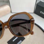 Round Sunglasses - Image 4