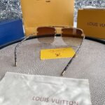 LV GOLD AVIATOR SUNGLASSES - Image 8